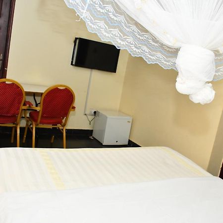 Florida Hotel Zaana Kampala Zewnętrze zdjęcie