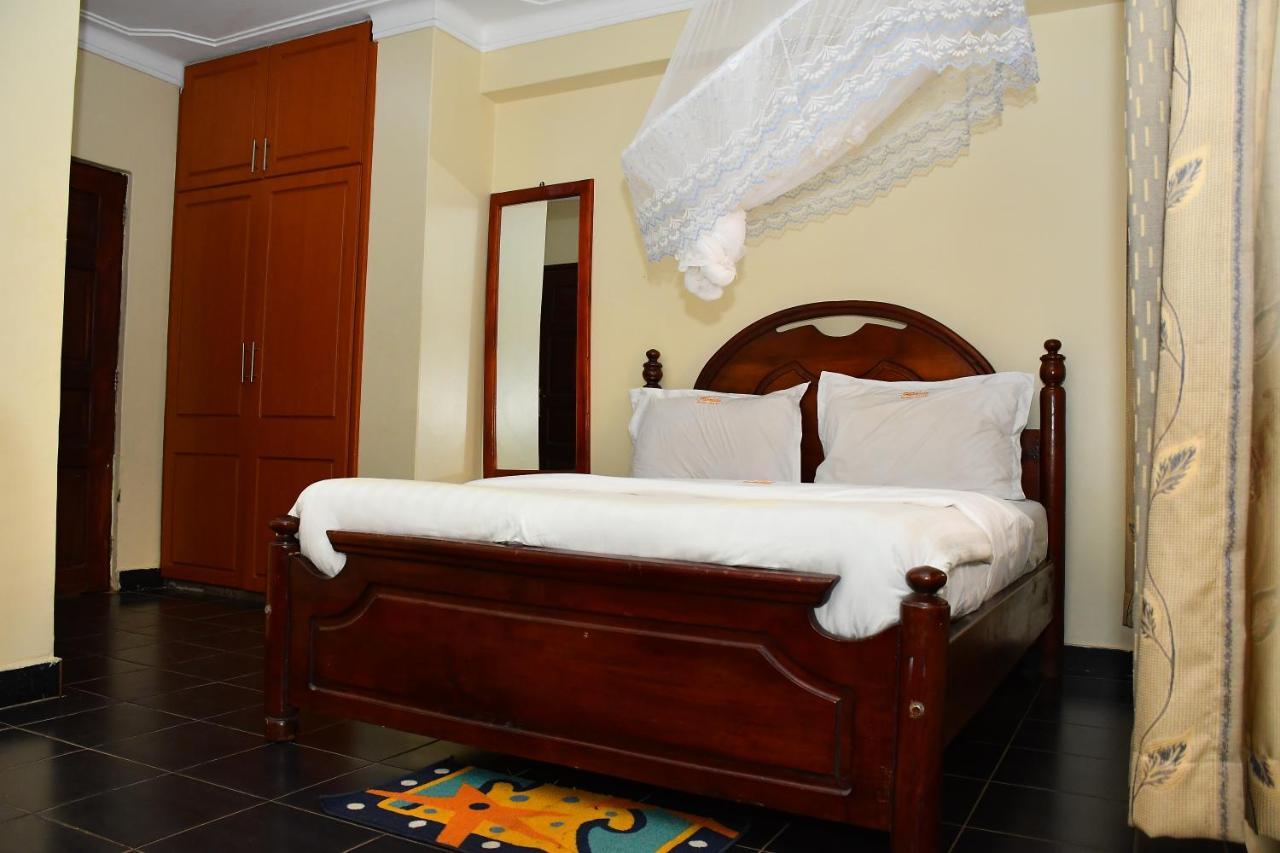 Florida Hotel Zaana Kampala Zewnętrze zdjęcie