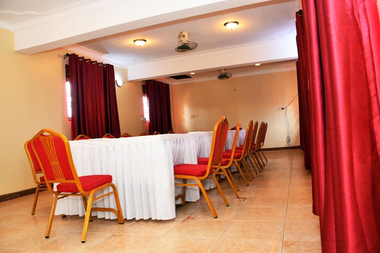 Florida Hotel Zaana Kampala Zewnętrze zdjęcie