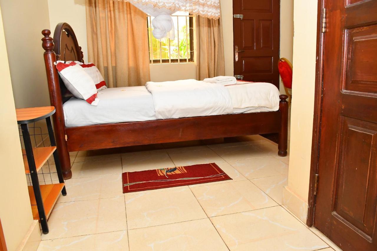 Florida Hotel Zaana Kampala Zewnętrze zdjęcie