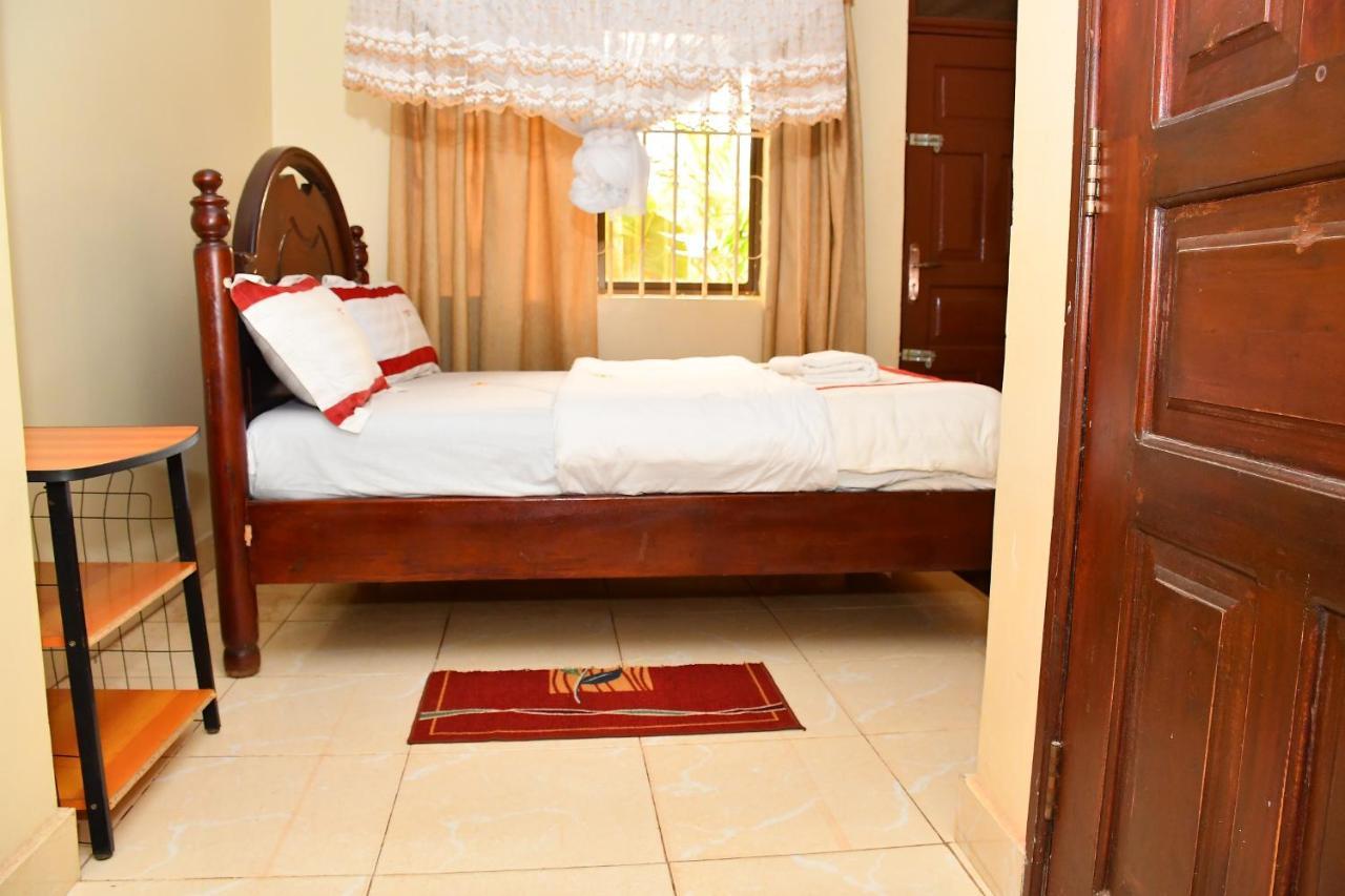Florida Hotel Zaana Kampala Zewnętrze zdjęcie