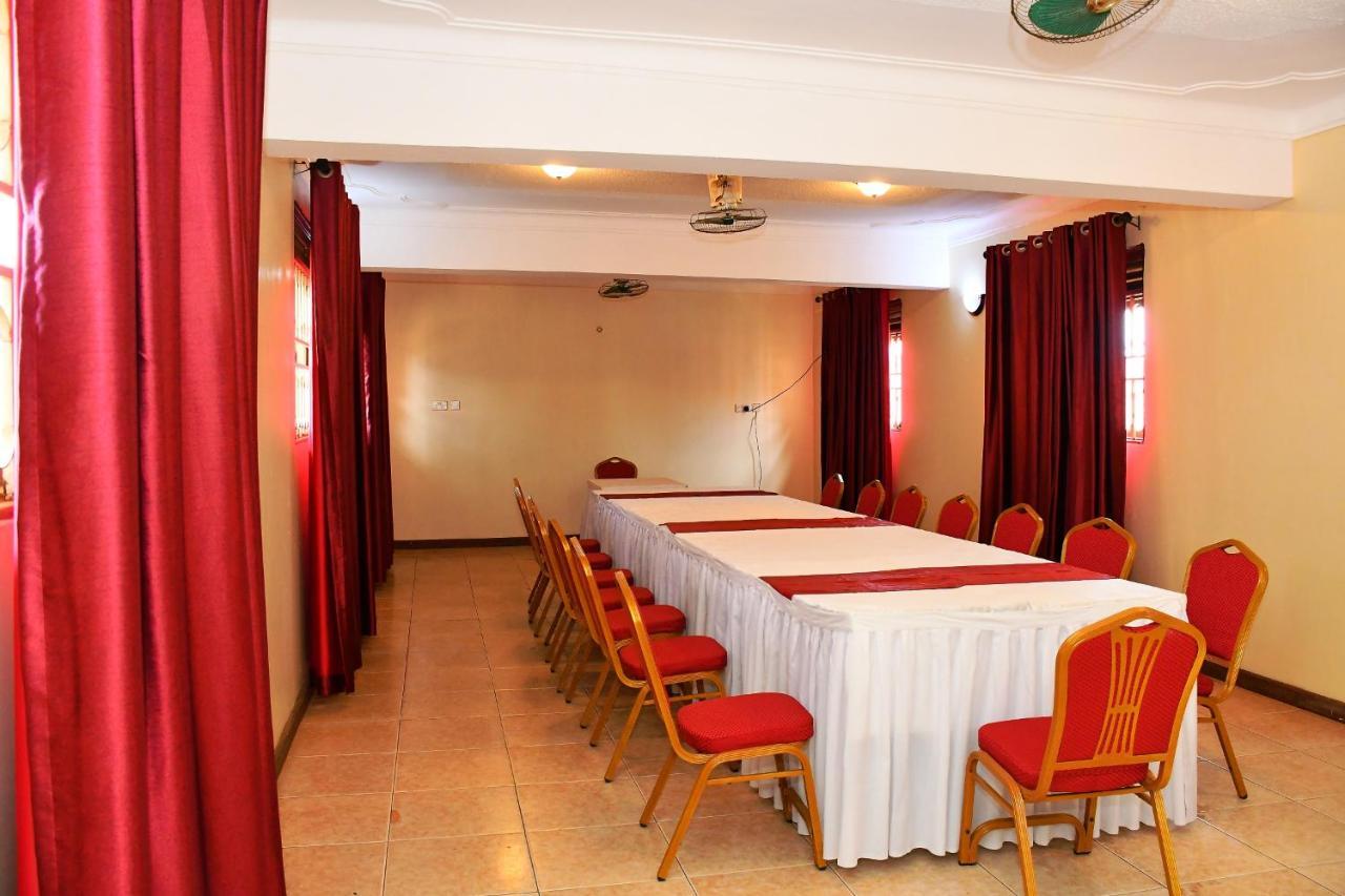 Florida Hotel Zaana Kampala Zewnętrze zdjęcie