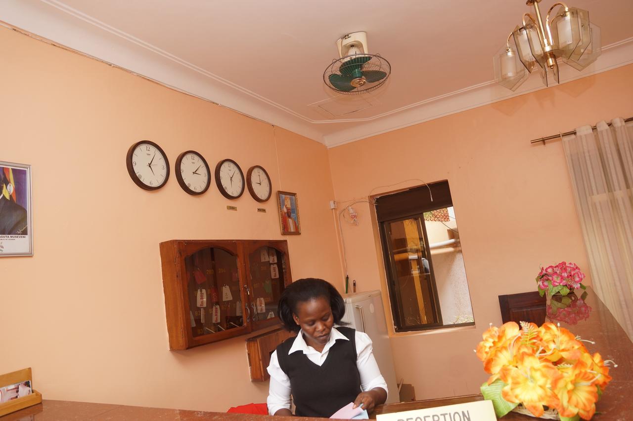 Florida Hotel Zaana Kampala Zewnętrze zdjęcie