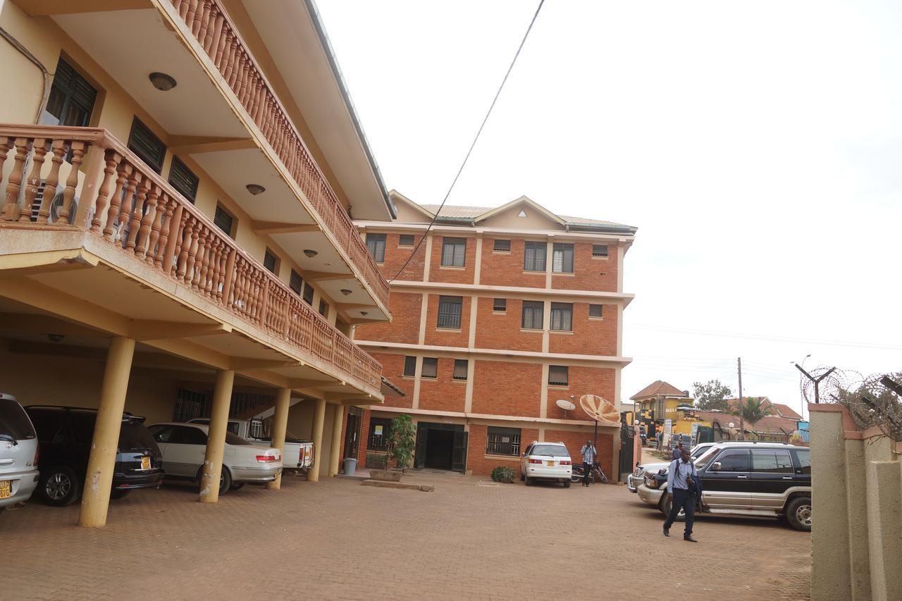 Florida Hotel Zaana Kampala Zewnętrze zdjęcie