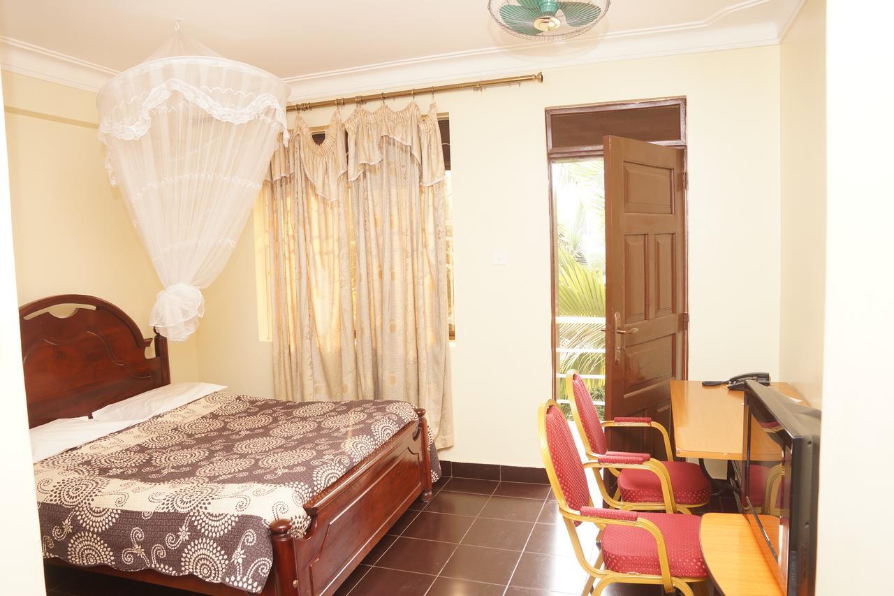 Florida Hotel Zaana Kampala Zewnętrze zdjęcie