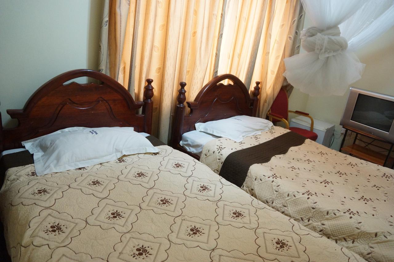 Florida Hotel Zaana Kampala Zewnętrze zdjęcie