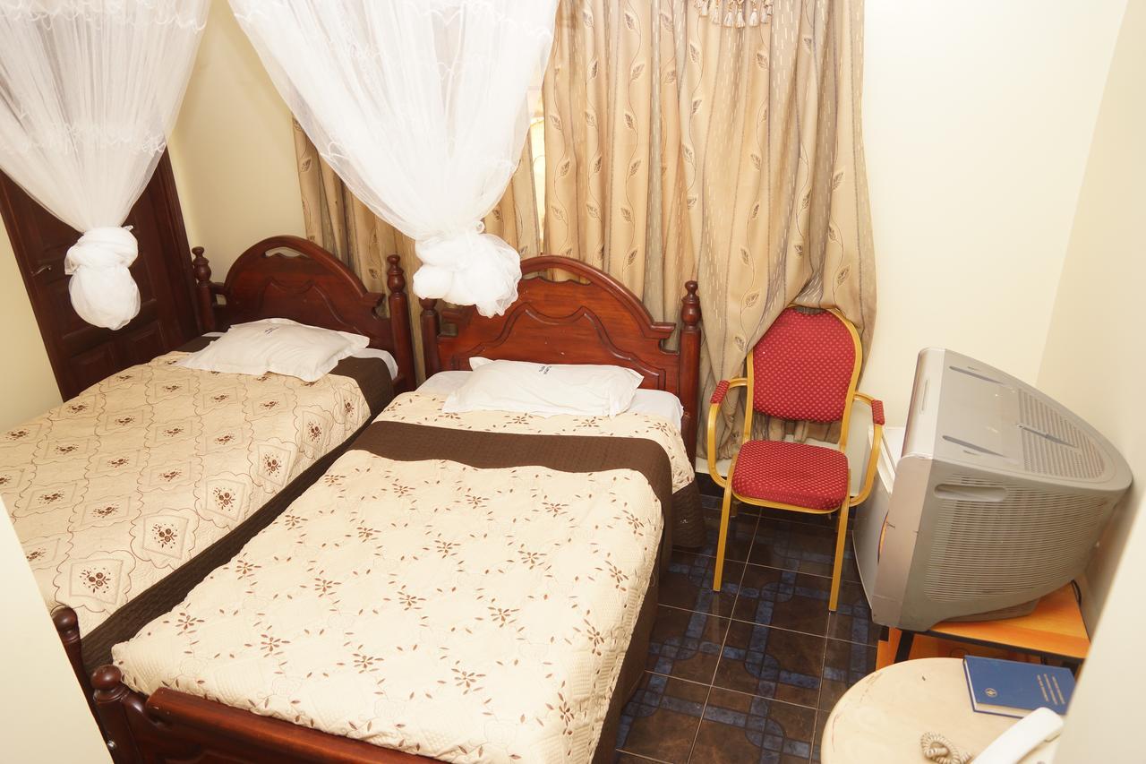 Florida Hotel Zaana Kampala Zewnętrze zdjęcie