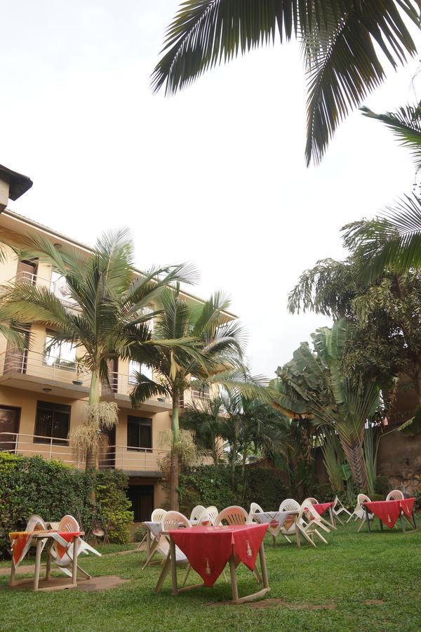 Florida Hotel Zaana Kampala Zewnętrze zdjęcie