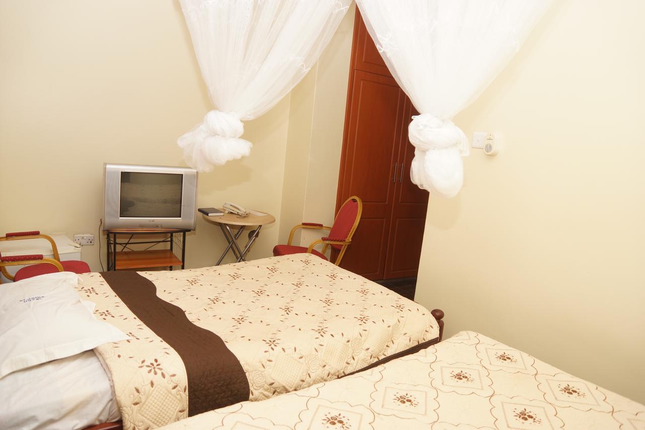 Florida Hotel Zaana Kampala Zewnętrze zdjęcie