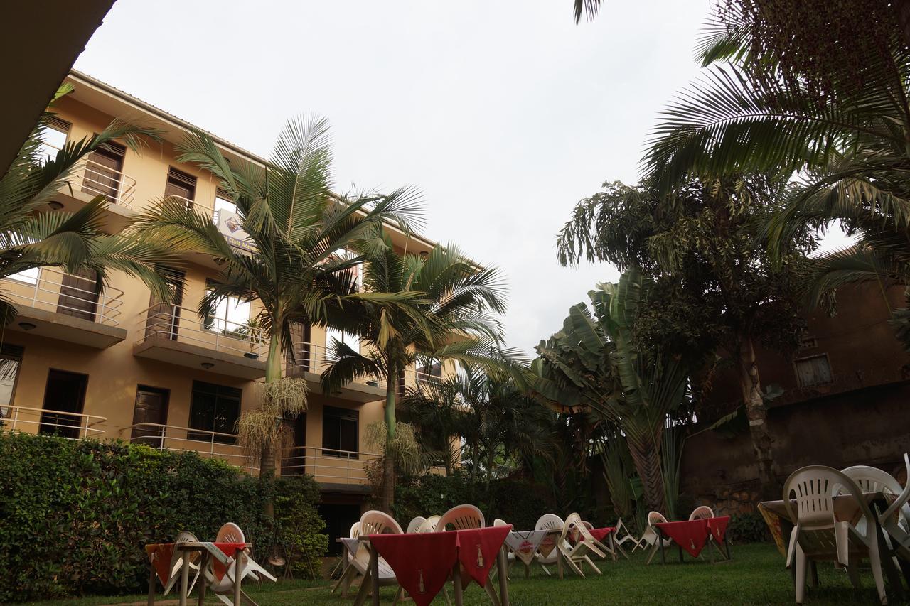 Florida Hotel Zaana Kampala Zewnętrze zdjęcie