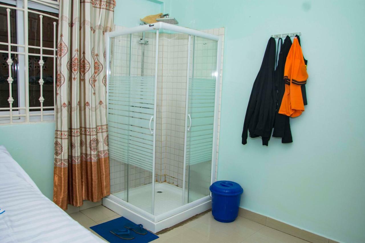 Florida Hotel Zaana Kampala Zewnętrze zdjęcie