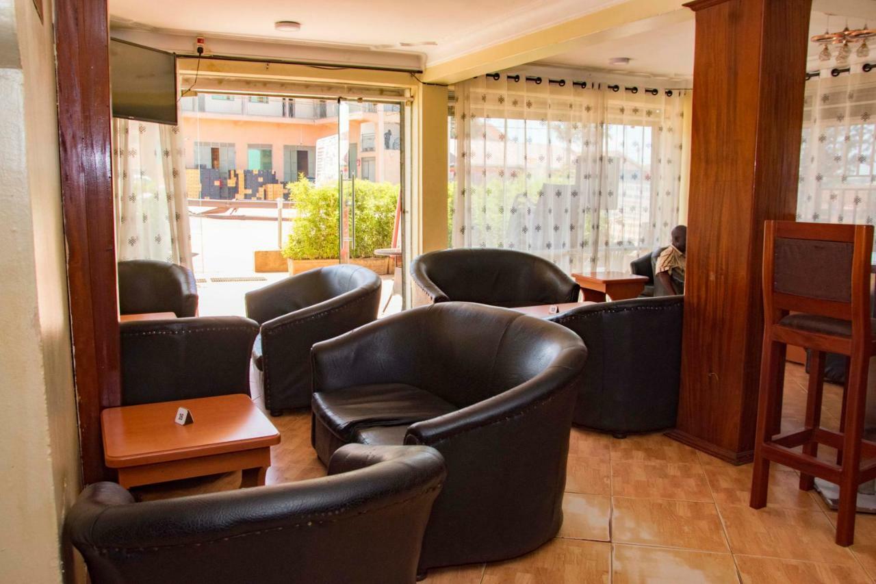 Florida Hotel Zaana Kampala Zewnętrze zdjęcie