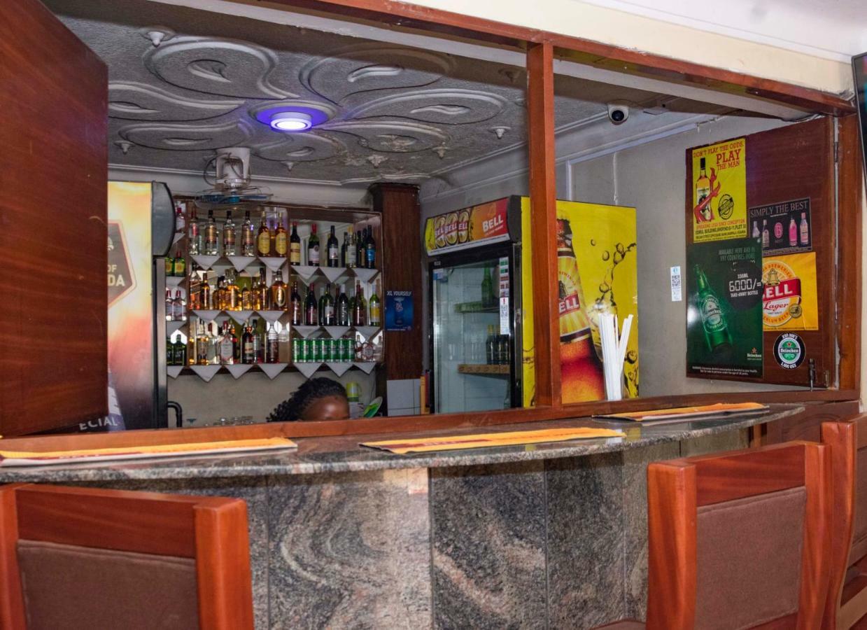 Florida Hotel Zaana Kampala Zewnętrze zdjęcie