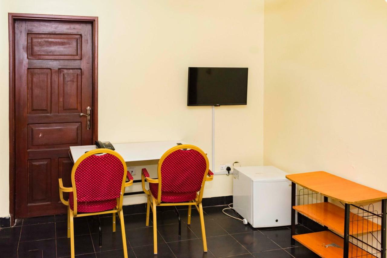 Florida Hotel Zaana Kampala Zewnętrze zdjęcie