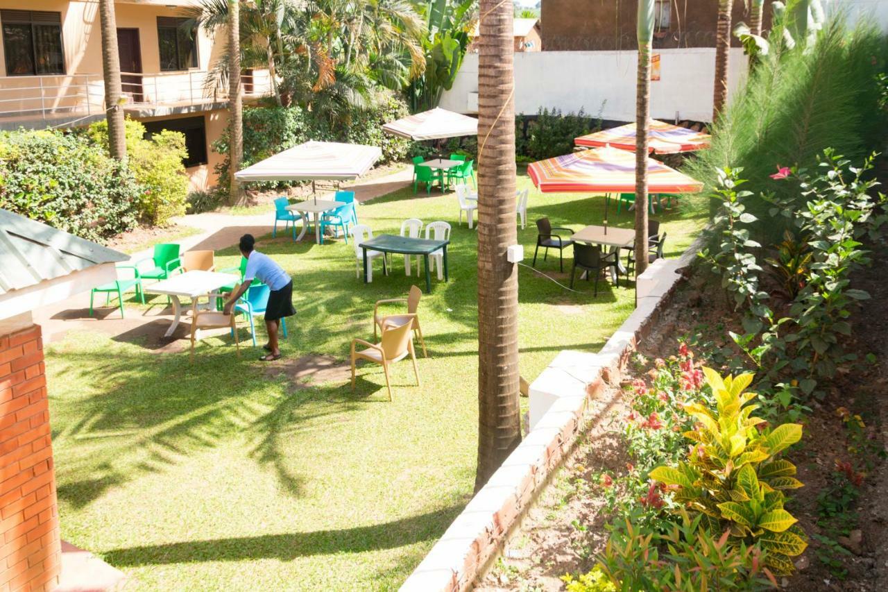 Florida Hotel Zaana Kampala Zewnętrze zdjęcie