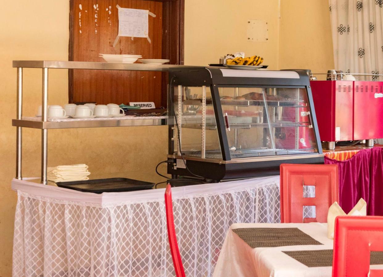 Florida Hotel Zaana Kampala Zewnętrze zdjęcie